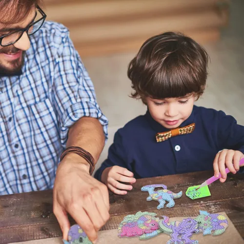Vista 7 de FLAFARY Kits de pintura de diamantes Gemas grandes 5D Llaveros de pintura de diamantes de dinosaurio Artes y manualidades para niños de 6 a 8 12