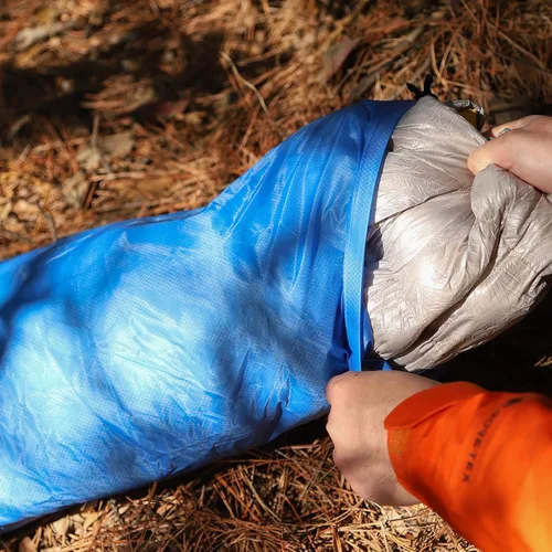 Vista 5 de Fire-Maple Bolsa seca ultraligera, 1.1 oz - 6L paquete impermeable para camping, senderismo, viajes y deportes acuáticos 30D Tear-resistant Nylon