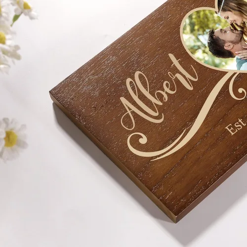 Vista 6 de Regalo de boda personalizado para recién casados, regalos para él, aniversario, placa de madera con nombre y fecha personalizados, letrero