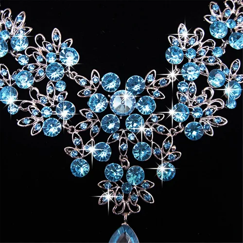 Vista 8 de ZHANGXD Juego de aretes colgantes para mujer, diseño de mariposa y gota de agua, con diamantes de imitación, color azul lago, talla única