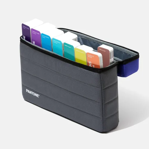 Vista 2 de Pantone Essentials, GPG301A, última edición, 294 nuevos colores de tendencia añadidos!