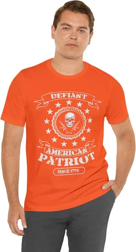 Vista 7 de Patriota estadounidense desafiante
