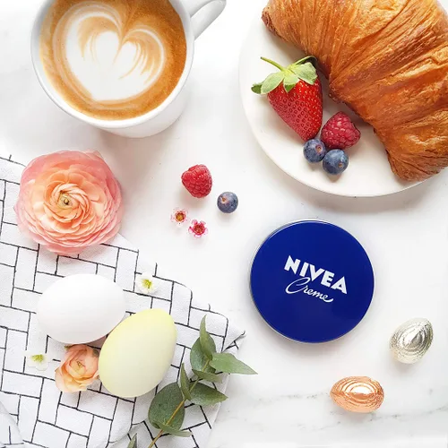 Vista 6 de NIVEA Crema hidratante (6.8 fl oz), crema hidratante que proporciona un cuidado protector intensivo para una piel suave y flexible, ideal para uso