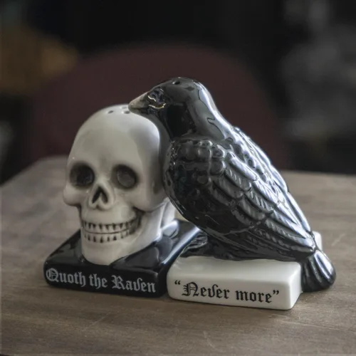 Vista 6 de Pacific Giftware Quoth The Raven - Juego de salero y pimentero de cerámica para Halloween