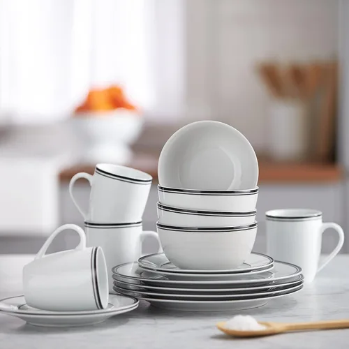 Vista 6 de Amazon Basics - Juego de vajilla de cocina de 16 piezas con rayas de café, platos, cuencos, tazas, servicio para 4, color negro