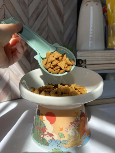 Vista 3 de Dispensador de golosinas para gatos, exprimidor de golosinas húmedas para puré y galletas, verde
