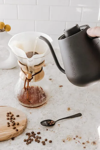 Vista 7 de Soma Hervidor de café y té con cuello de cisne de acero inoxidable, negro, 1 litro, estufa