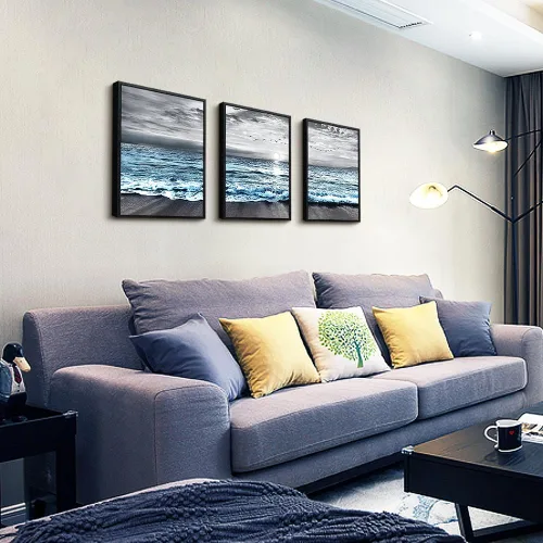 Vista 2 de Arte en lienzo enmarcado en negro para decoración de sala de estar y dormitorio - Pintura de pared de playa en blanco y negro - Imágenes de olas