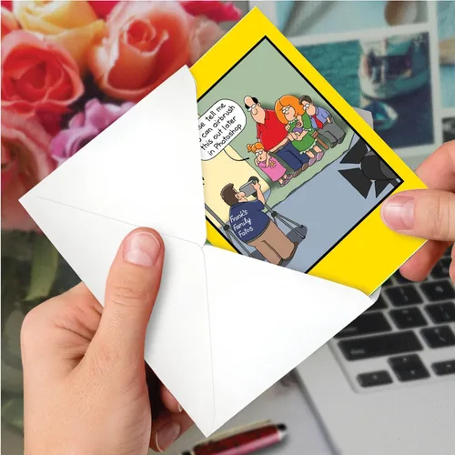 Vista 6 de NobleWorks - Divertida tarjeta del Día de la Madre con sobre, saludo de dibujos animados, regalo de papelería para mamá, familia aerografiada