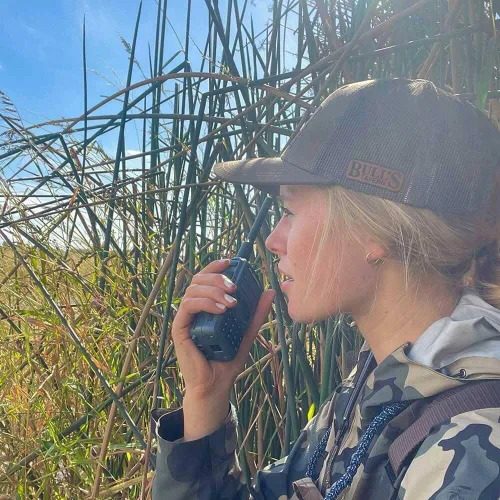 Vista 3 de Rugged Radios GMRS - Radio de mano bidireccional Walkie Talkie para senderismo, camping, aterrizaje todoterreno, cuenta con canales meteorológicos
