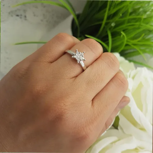 Vista 4 de Dazzlingrock Collection - Anillo de compromiso para mujer, 0,20 quilates
