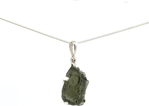 Vista 2 de Collar con colgante de moldavita por Stones Desire
