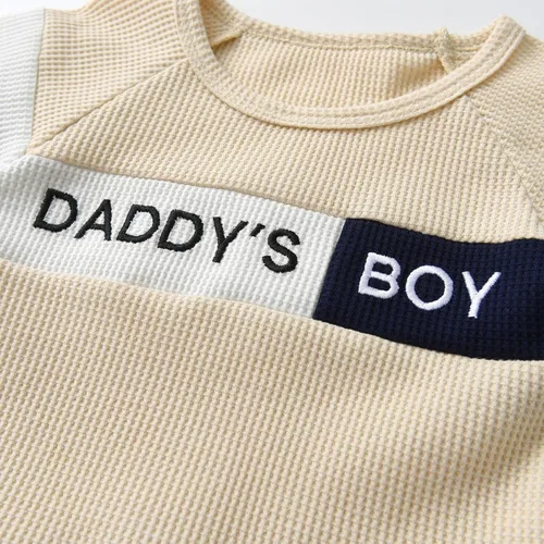 Vista 3 de Conjunto de 2 piezas de sudadera con estampado de letras de manga larga y pantalones para bebé niño