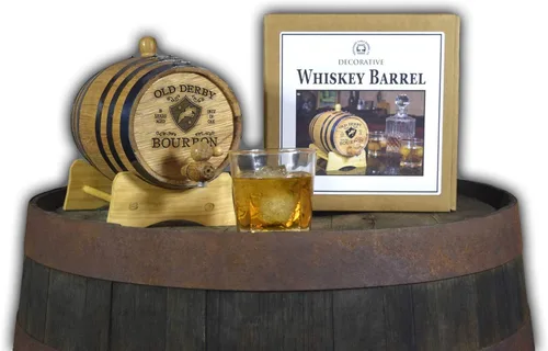 Vista 2 de Barril decorativo de roble bourbon de 2 litros con soporte de madera, Bung y espita – Barril de exhibición solo – Mini barril de whisky de 2 litros