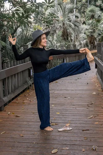 Vista 4 de PIYOGA Pantalones palazzo de pierna ancha para mujer holgados cintura alta fruncida con bolsillos