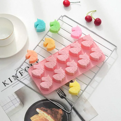 Vista 5 de MoldFun Juego de 2 moldes de silicona con cabeza de unicornio para hacer chocolate duro, gelatina, gelatina, pequeñas bombas de baño para hornear