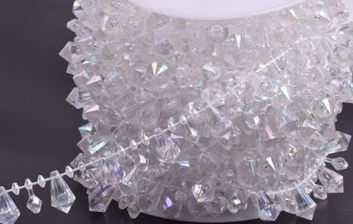 Vista 3 de KAOYOO - Cadena de cuentas de cristal transparente de 10 m para bricolaje, decoración de boda y fiesta (colorida)