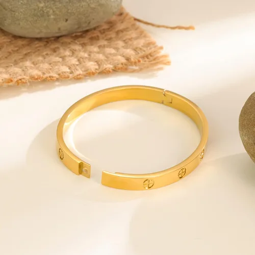 Vista 4 de YUFANHY Brazalete de acero inoxidable chapado en oro de 18 quilates para mujeres y niñas, regalos novedosos para mujeres y mujeres, pulsera