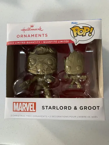 Vista 2 de Hallmark Adornos de Marvel (Guardianes de la Galaxia Star-Lord y Groot Funko POP!, juego de 2) – Variante de oro de Chase limitada