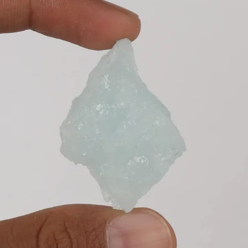 Vista 3 de GEMHUB 100.1 CT Natural AAA++ Quality Aqua Sky Aquamarine Certified Healing Crystal Rough Crystal for Decoration Purpose & Healing