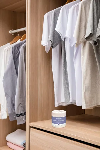 Vista 5 de Amazon Basics Gel Eliminador de Olor, Carbón Activado, Lavanda, 17 Onzas, Paquete de 1