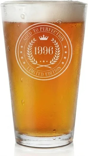 Vista 13 de Vaso de pinta grabado vintage de 1996 de 16 onzas – Regalos de feliz cumpleaños 30 para hombres y mujeres, saludos a cumplir 30 años de edad