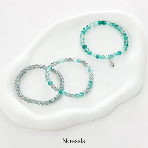 Vista 2 de Noessla Pulseras apilables de cuentas de cristal para mujer, pulseras elásticas bohemias de múltiples capas, pulsera de cuentas de piedra natural