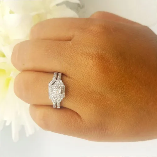 Vista 4 de Dazzlingrock Collection Anillo de compromiso de novia de oro de 14 quilates con diamantes redondos y princesa de 0,55 quilates con banda de 12 CT