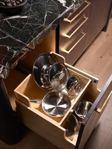 Vista 7 de Rev-A-Shelf Organizador extraíble de utensilios de cocina con base de madera con cierre suave
