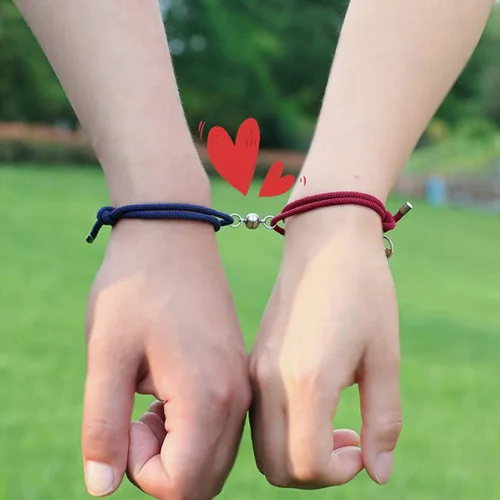 Vista 4 de Dsxnklnd - Juego de 2 pulseras magnéticas de distancia para amantes del sol y la luna, para parejas, amantes de la amistad, joyería de moda, regalo