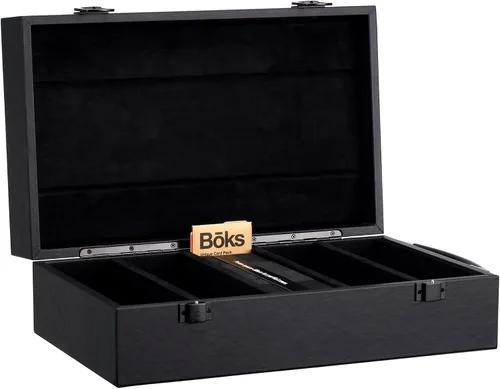 Vista 3 de Cards Against Humanity: Bōks • Estuche de almacenamiento oficial premium • Capacidad para más de 3,500 tarjetas Capacidad para 3.500 tarjetas