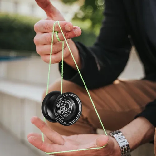 Vista 8 de Lixada Yoyo profesional de aluminio competitivo Yoyo Ball Yo Yo regalo con 5 cuerdas de repuesto y guante, ideal para principiantes y para trucos