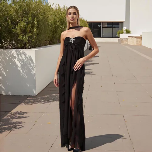 Vista 2 de SOLILOQUY Vestidos de novia sin tirantes para mujer, con hombros descubiertos, con volantes, de malla, vestido de tubo para novia, vestido largo