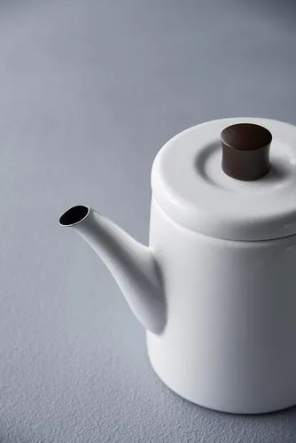 Vista 2 de Noda Enamel Kettle, 0.3 gal (1.5 L), Enameled Porchka Pot, Made in Japan