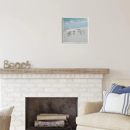 Vista 2 de Stupell Industries Sandpipers Flock Sandy Beach Shore - Placa de pared, diseño de Natalie Carpentieri