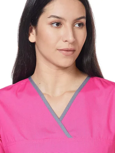 Vista 3 de WonderWink Charlie Uniformes médicos de 5 bolsillos, con cuello en Y para mujer
