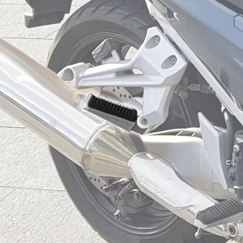 Vista 6 de TCT-MOTORPARTS Reposapiés trasero Estriberas para Yamaha FJR1300 FZ1 FZ6 FZ6R FZ400 XJR1200 1300 XJ6