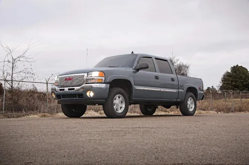 Vista 3 de Rough Country Kit de elevación de suspensión de 3" para Chevy/GMC1500 2WD de 1999-2006 - 232N2
