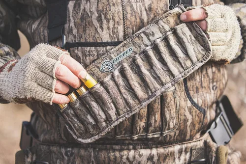 Vista 2 de Cupped Waterfowl Shotgun Shell Pack, Neoprene 24 Shotgun Shell Holder with Clips for Waders or Pack