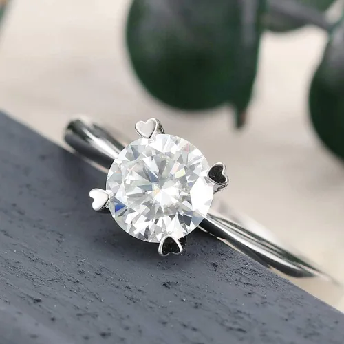 Vista 3 de DovEggs Anillo de compromiso de moissanita de plata de ley de 1 ct 6X6mm H-I color corte cojín para mujer