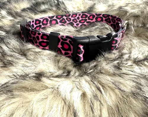 Vista 2 de pink chhetah dog collar (small 11-13")