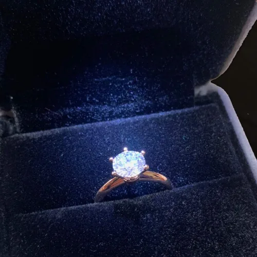 Vista 5 de GBYAN Velvet Ring Box with LED Light Jewelry Display Gift Box for Proposal,Engagement, Wedding