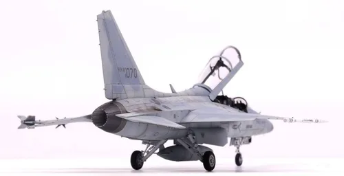 Vista 4 de ウルフパックデザイン Wolf Pack Design 1/48 Korean Air Force TA-50 Golden Eagle Lift Premium Edition Modelo de plástico WOLWP14816 Color moldeado
