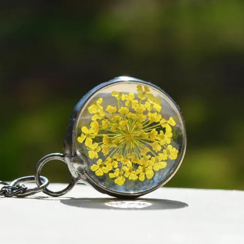 Vista 39 de Queen Anne's - Collar de encaje con colgante de flor prensada real en cristal hecho a mano, joyería de flores silvestres, collares de encaje