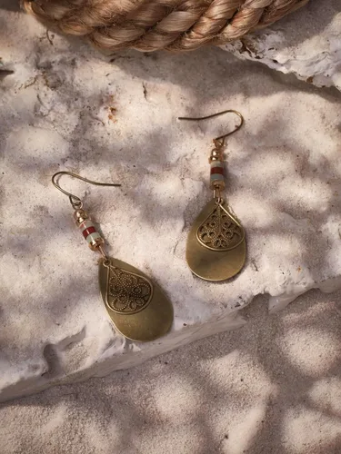 Vista 2 de MINACHI Aretes colgantes de filigrana de latón antiguo, estilo bohemio, vintage, estilo bohemio, hippie, regalo para mujer, Zinc, No es una piedra