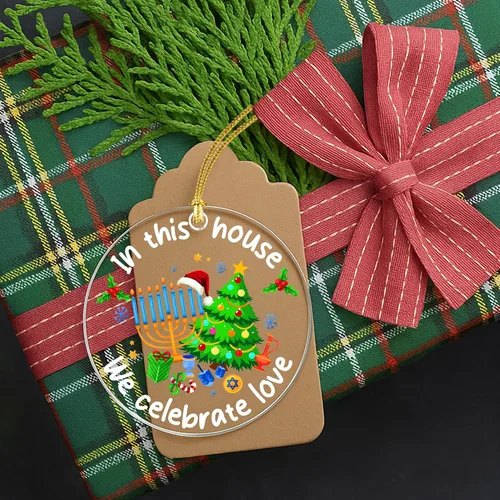 Vista 2 de Adorno Colgante para Árbol de Navidad de Janucá – En Esta Casa Celebramos el Amor – Adornos de Janucá para Árbol – Decoración Interreligiosa