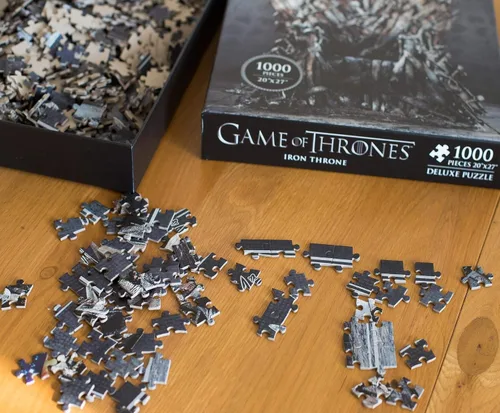 Vista 3 de Dark Horse Deluxe Juego de Tronos: Iron Throne Deluxe Puzzle (1000 piezas)