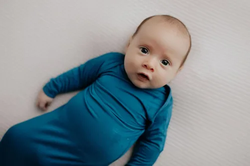 Vista 260 de Three Little Tots Vestido de corbata anudada para bebé recién nacido - Bebé