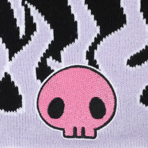 Vista 2 de Bioworld Kuromi Flame Skull - Gorro reversible gris, negro y morado, Multi colorido
