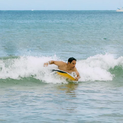 Vista 4 de Veer Body Board - Tabla Boogie de alto rendimiento - Bodyboard - Incluye correa de neopreno premium con rotación bidireccional
